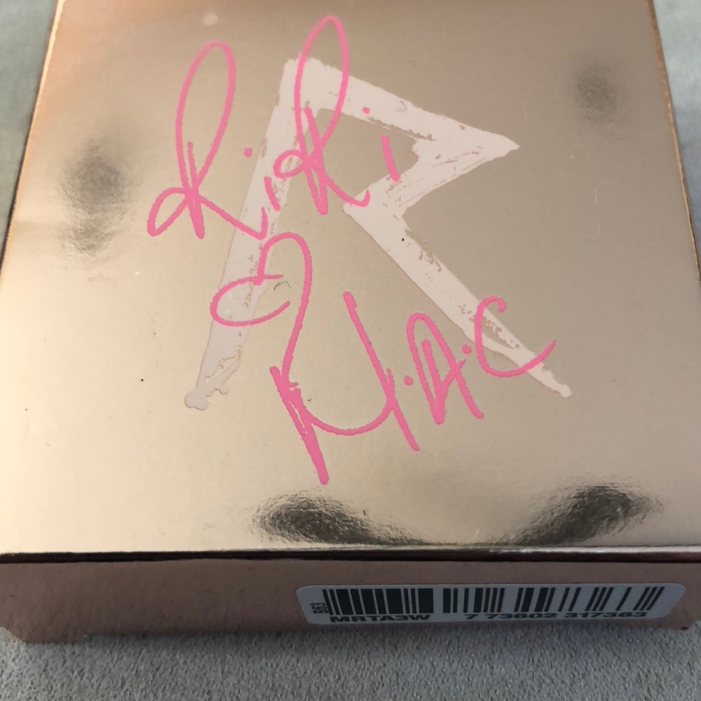 MAC Bad Girl Gone Good Blush